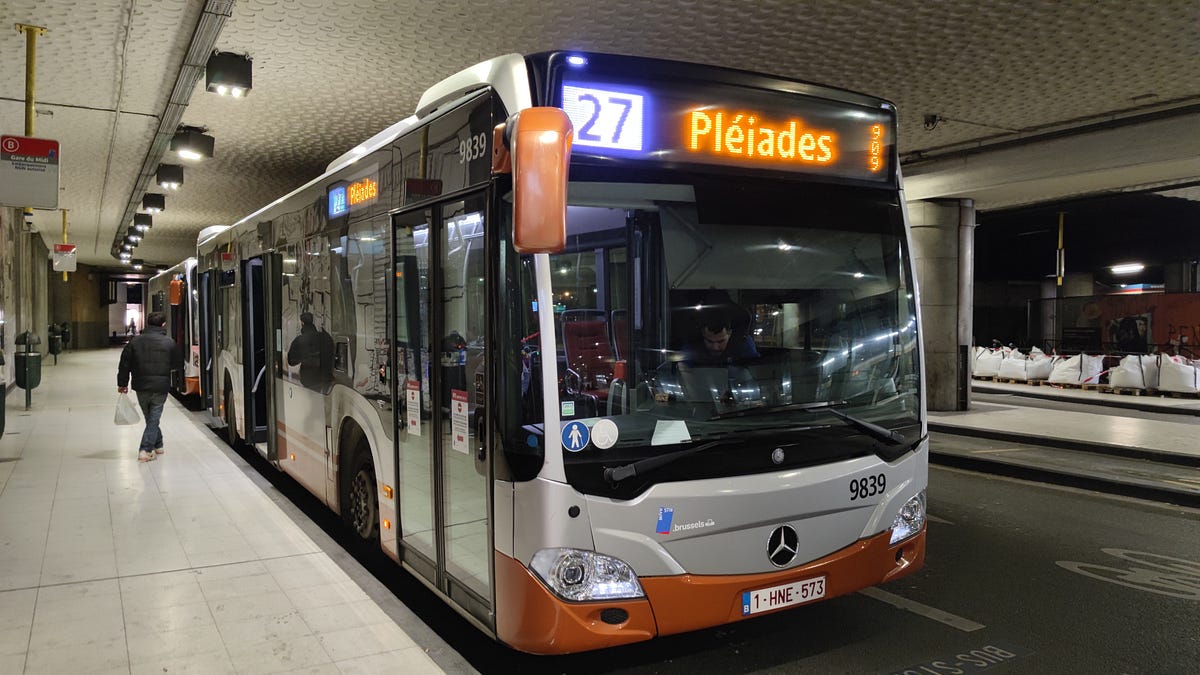 Bruxelles : la STIB supprime les lignes de bus 27 et 33 dès le 2 mars