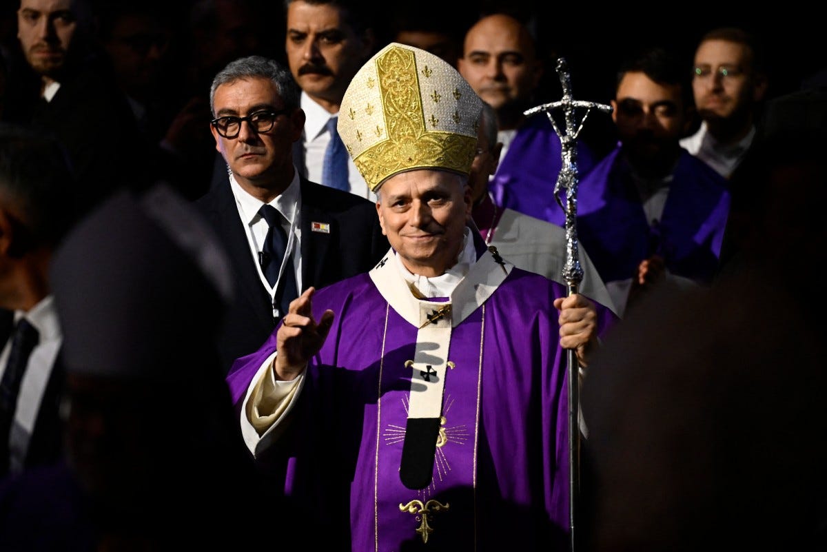 Crowd braves rain to flock to Pope Leo's mass in Istanbul - TRENDS MENA Crowd braves rain to flock to Pope Leo's mass in Istanbul - TRENDS MENA