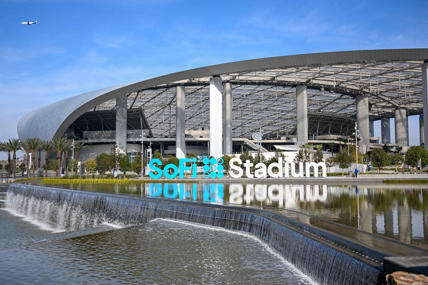 L.A. Rams Plan For Full-Capacity Crowds At SoFi Stadium This Season