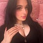 Hollie <3's avatar