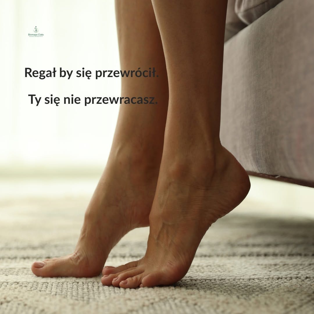 Może być zdjęciem przedstawiającym tekst „BlomagaCola Regał by się przewrć Ty się nie przewra”