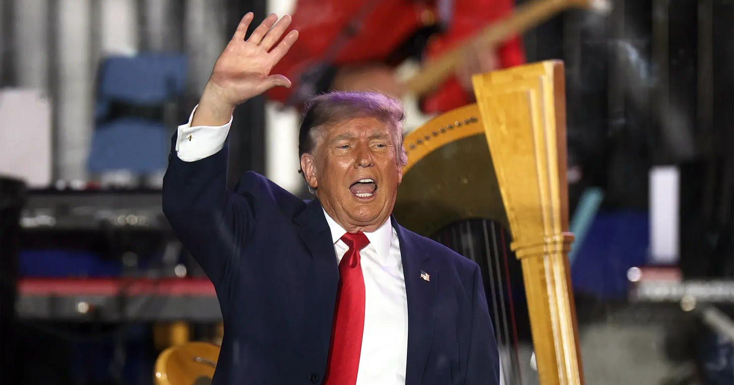 Trump scrambles to exaggerate pitiful crowd size at Great American State  Fair event