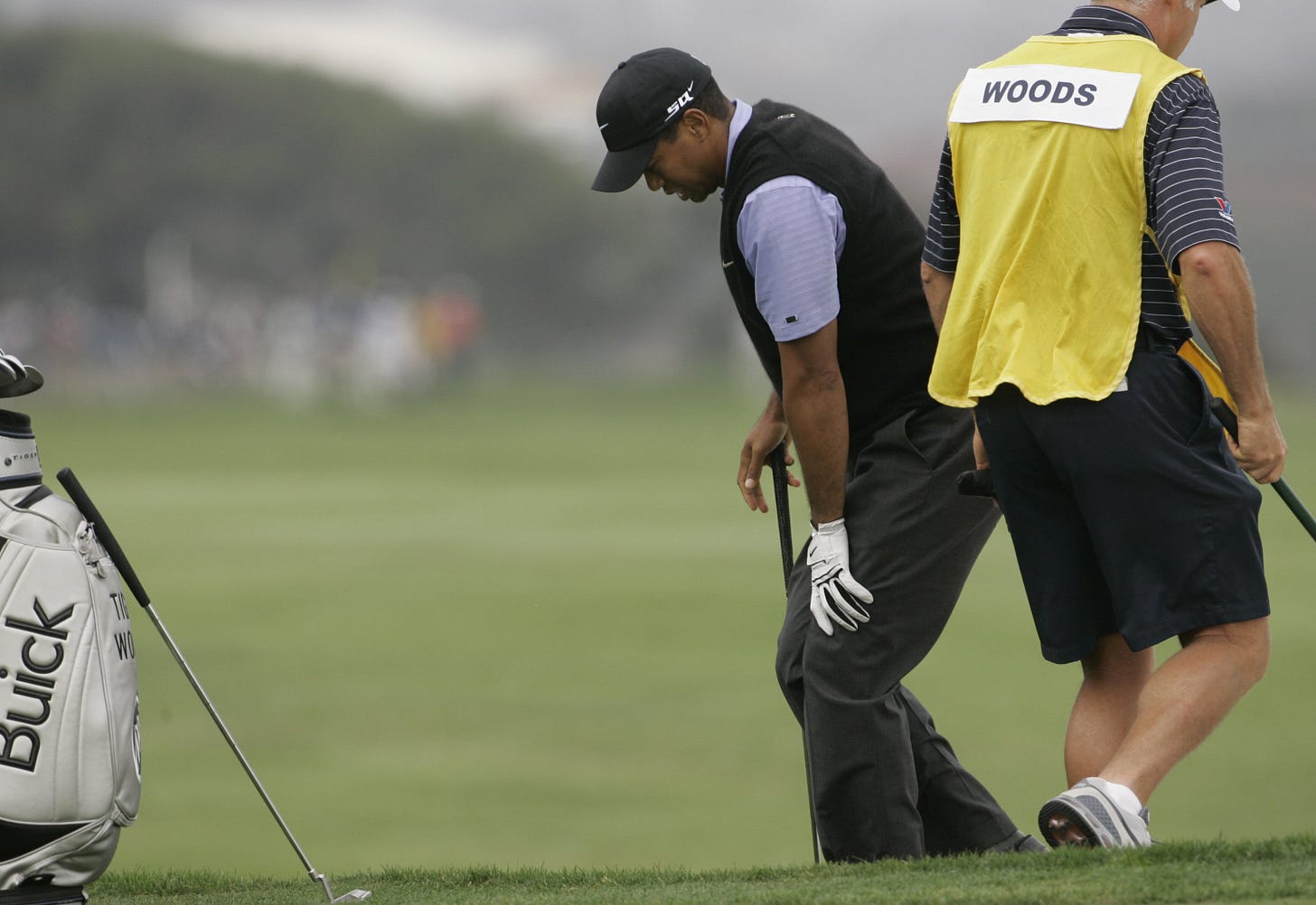 Tiger's Last Stand: Woods' Writhing, Painful 2008 US Open Win on 1 Leg | News, Scores, Highlights, Stats, and Rumors | Bleacher Report Tiger's Last Stand: Woods' Writhing, Painful 2008 US Open Win on 1 Leg | News, Scores, Highlights, Stats, and Rumors | Bleacher Report