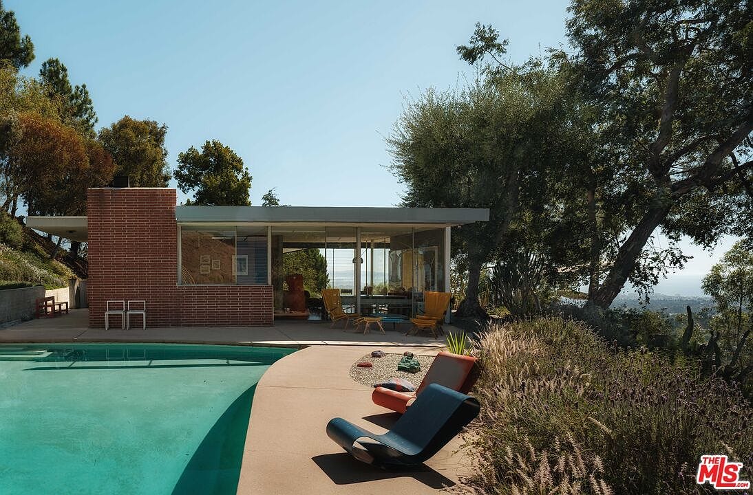 carousel photo #3 (MLS) carousel photo #3 (MLS)