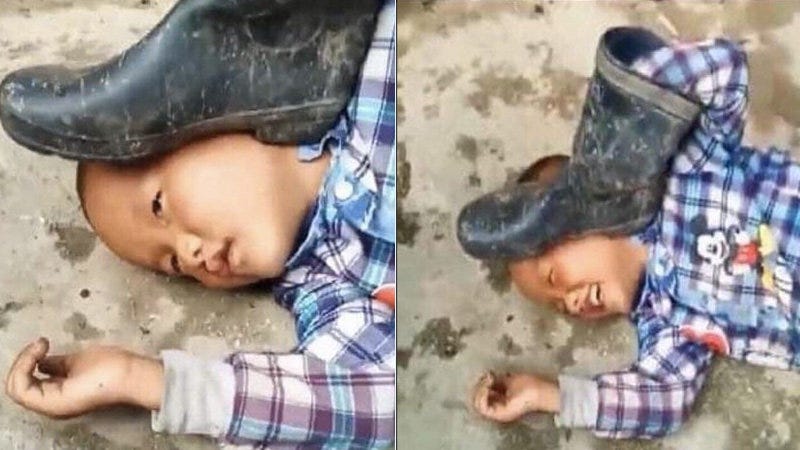 Pressing a Boot on Your Own Head | Know Your Meme