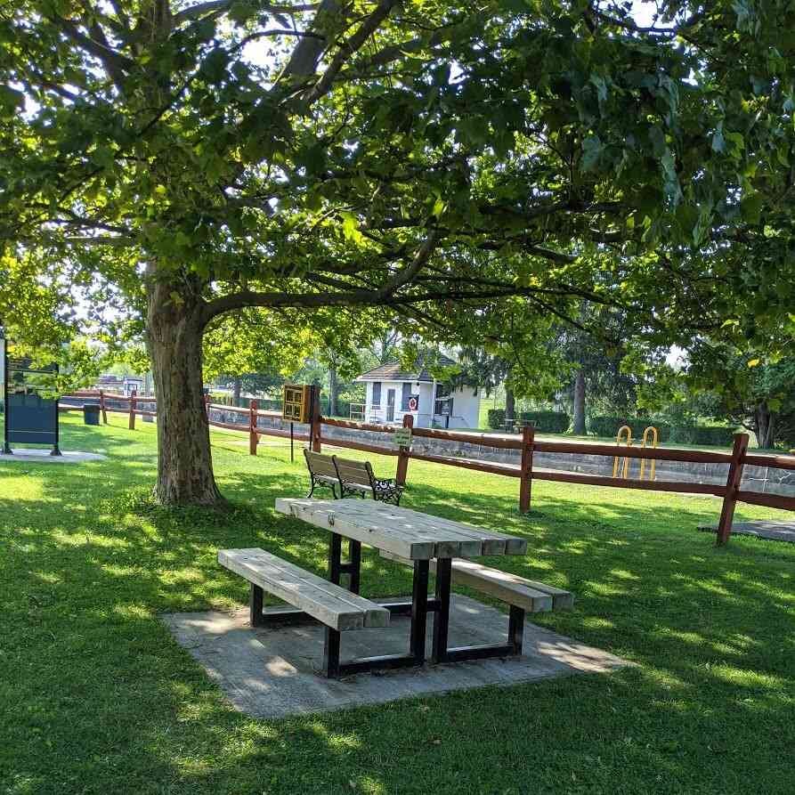 lock 32 park