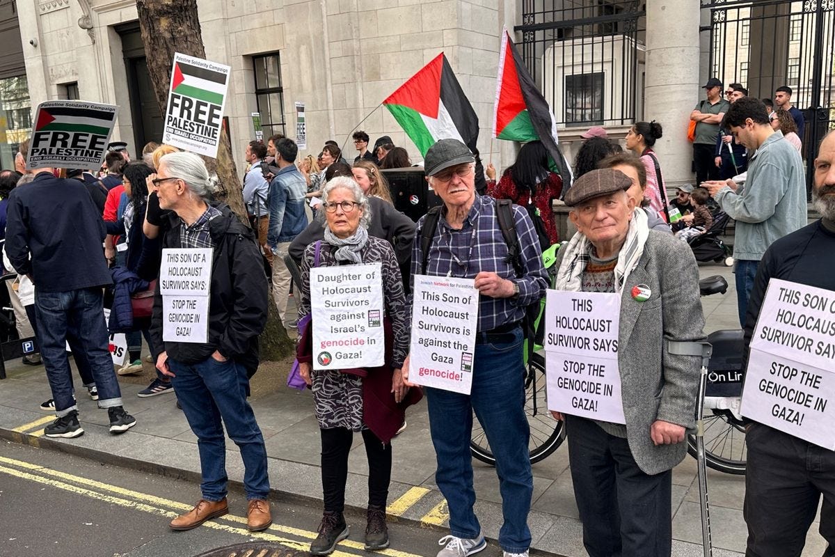 Holocaust Survivor Tells Student Anti-Genocide Protesters: 'Just Keep Doing It' | Common Dreams Holocaust Survivor Tells Student Anti-Genocide Protesters: 'Just Keep Doing It' | Common Dreams