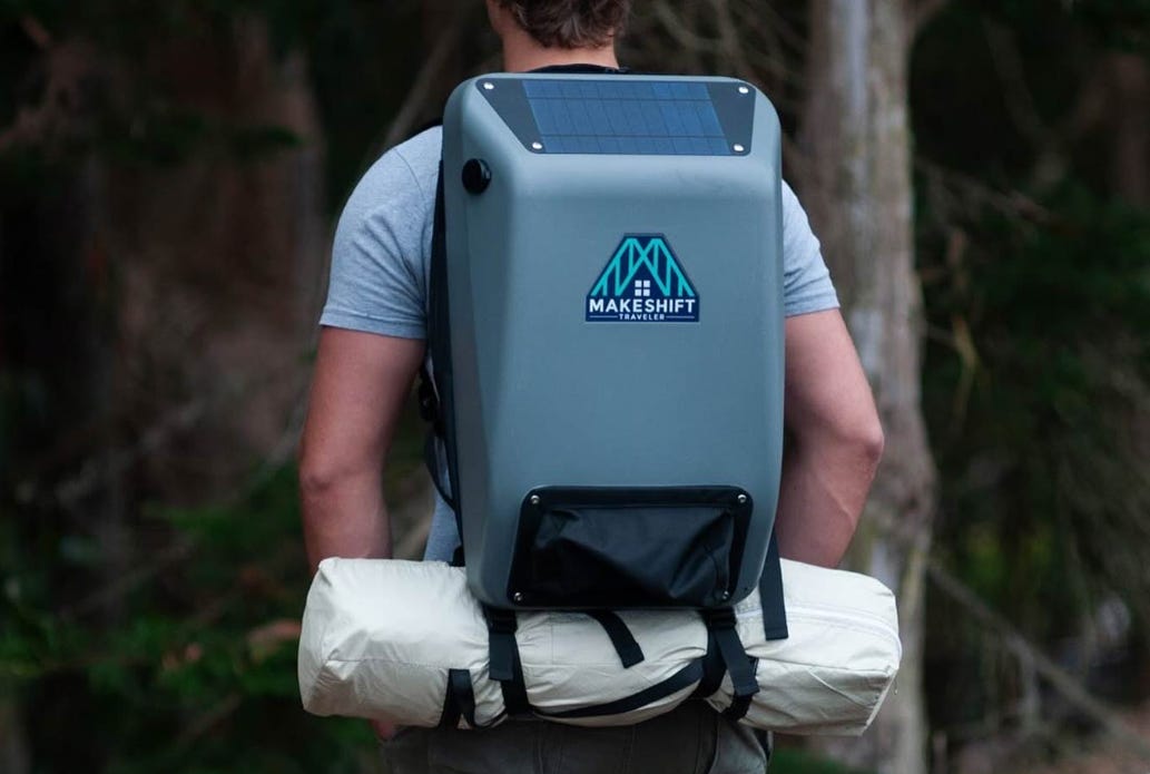 Sac à dos solaire et recyclé : Une solution concrète contre la précarité