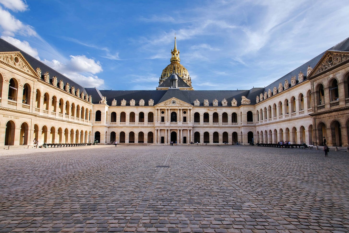 Court of Honour, Les Invalides © krugli / Adobe Stock