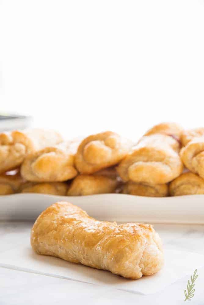 A popular Puerto Rican pastry, Quesitos are easy to make! A popular Puerto Rican pastry, Quesitos are easy to make!