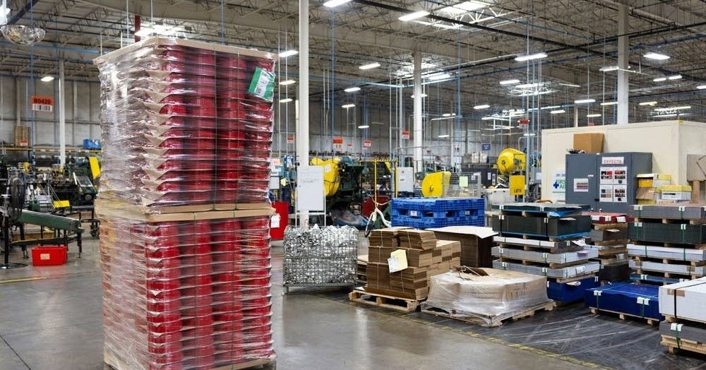 Fed surveys show flat growth in U.S. manufacturing Fed surveys show flat growth in U.S. manufacturing