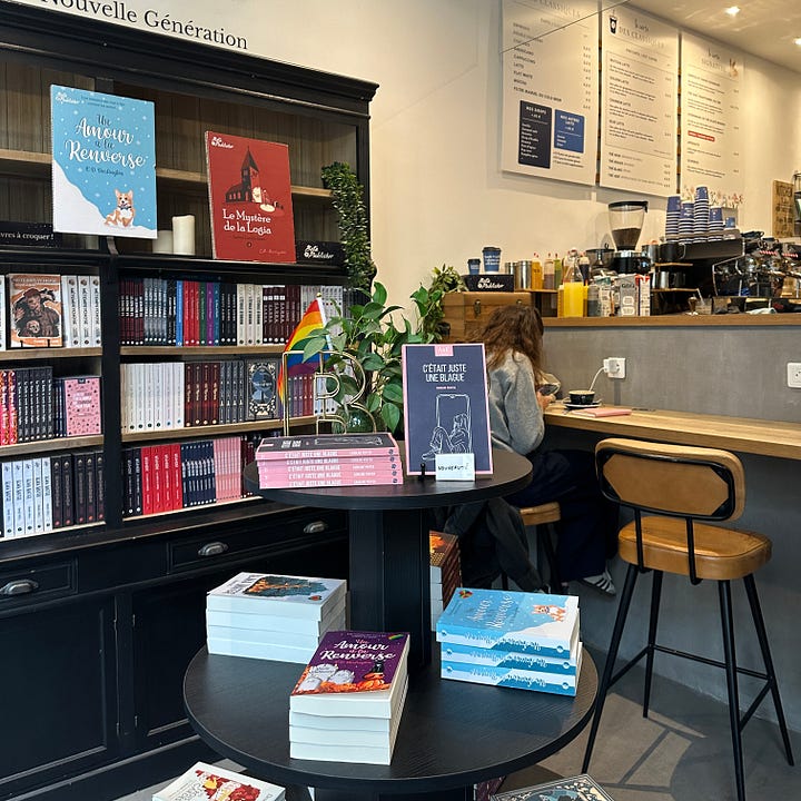 Camélia, à Book Nook