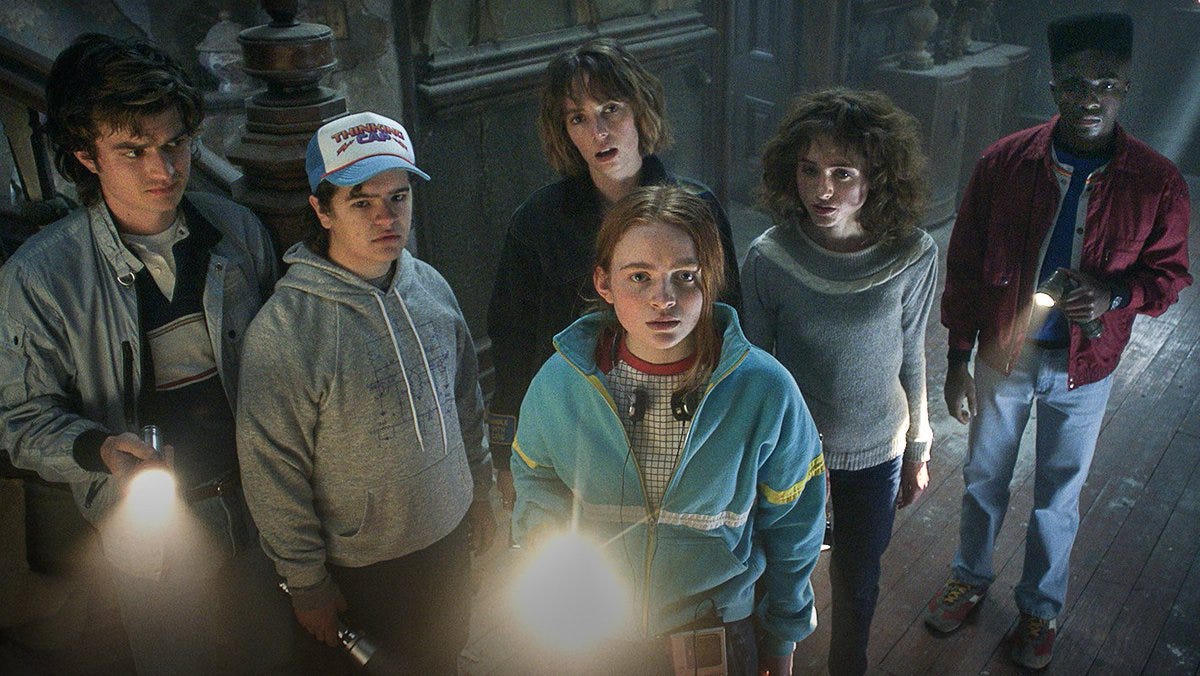 Steve, Dustin, Robin, Max, Nancy and Lucas from Stranger Things Season 4 in Creel’s house.