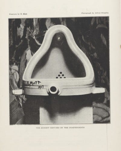 《噴泉》1917 年 Stieglitz 攝影版本｜來源：Philadelphia Museum of Art Pressroom / Alfred Stieglitz