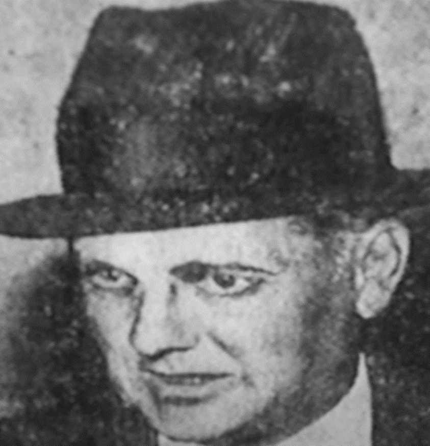 A person wearing a hat

Description automatically generated