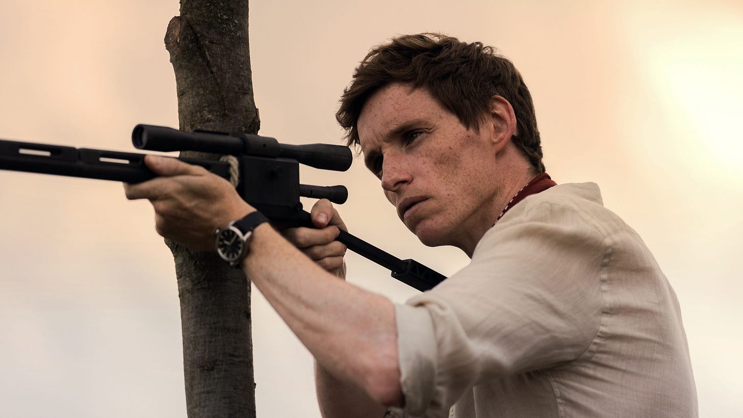 Eddie Redmayne explica el final de Chacal: “Cuando tienes un personaje tan  frío, la intriga tiene un límite. Tienes que darle humanidad” | GQ España