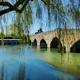Old Father Thames: Walking from Source to City... Chapter Four