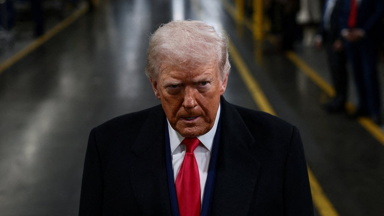 Trump gave a Ford plant worker the finger. The White House says it was appropriate | CBC News Trump gave a Ford plant worker the finger. The White House says it was appropriate | CBC News