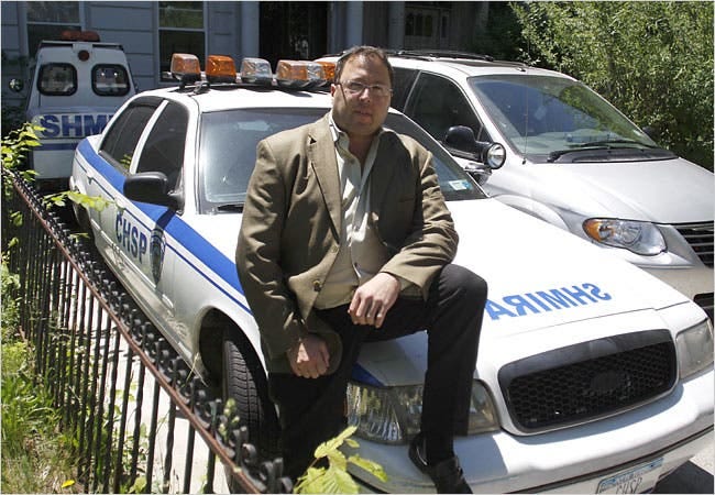 Patrolling the Streets, and Dissing the Rivals - The New York Times Patrolling the Streets, and Dissing the Rivals - The New York Times