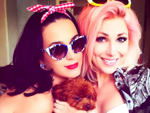 Compositora mostra versões preliminares de "Teenage Dream", de Katy Perry |