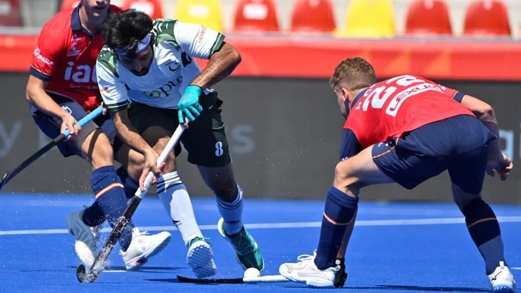 Partido de los Red Sticks frente a Pakistan. Partido de los Red Sticks frente a Pakistan.
