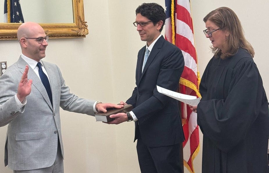 Judge Elizabeth L. Branch swears in Stephen I. Miran on September 16, 2025, as a member of the Board of Governors of the Federal Reserve System. Miran was the lone vote on Wednesday for a larger half-point cut Judge Elizabeth L. Branch swears in Stephen I. Miran on September 16, 2025, as a member of the Board of Governors of the Federal Reserve System. Miran was the lone vote on Wednesday for a larger half-point cut