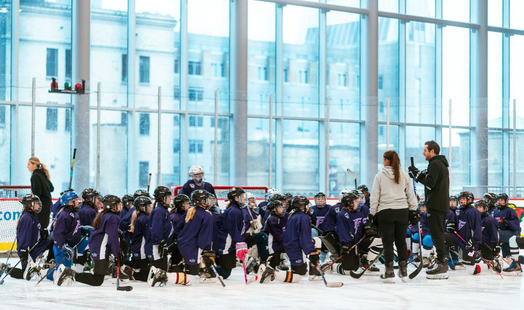 Players take a knee.