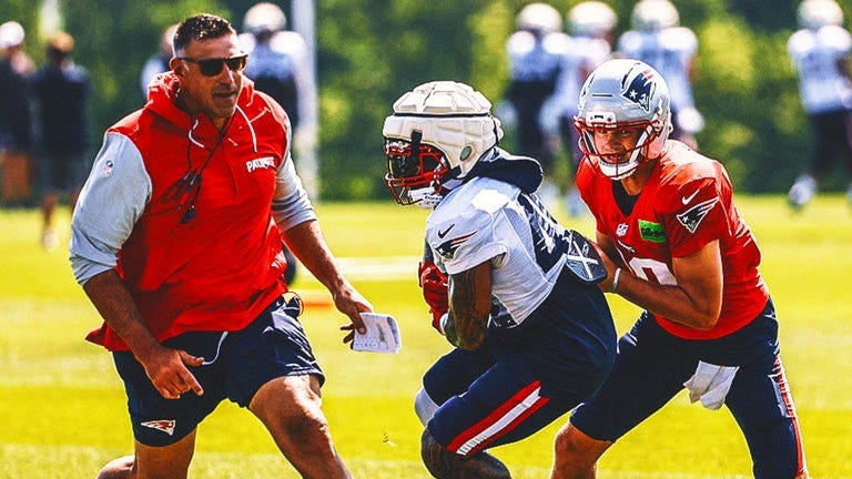 Mike Vrabel Takes Training Wheels Off Patriots QB Drake Maye: 'It's a  Challenge For Me' | FOX Sports