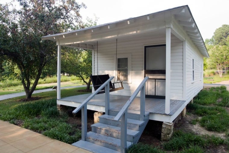 Elvis Presley's birthplace in Tupelo, Mississippi (Photo: Andrew Woodley/Universal Images Group /Getty Images) Elvis Presley's birthplace in Tupelo, Mississippi (Photo: Andrew Woodley/Universal Images Group /Getty Images)