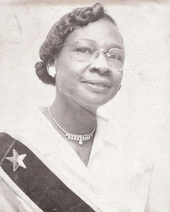 Old black and white photos of Ollie Belle Trotter & Bessie Johnson