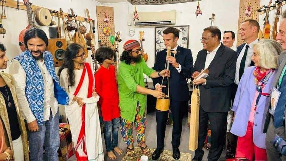 May be an image of 8 people, suit, clarinet and flute May be an image of 8 people, suit, clarinet and flute