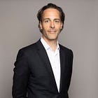 URW (Unibail-Rodamco-Westfield) : Le Phoenix des Centres Commerciaux Européens ou l’Empire qui n’a Pas Fini de Payer l’Addition ?