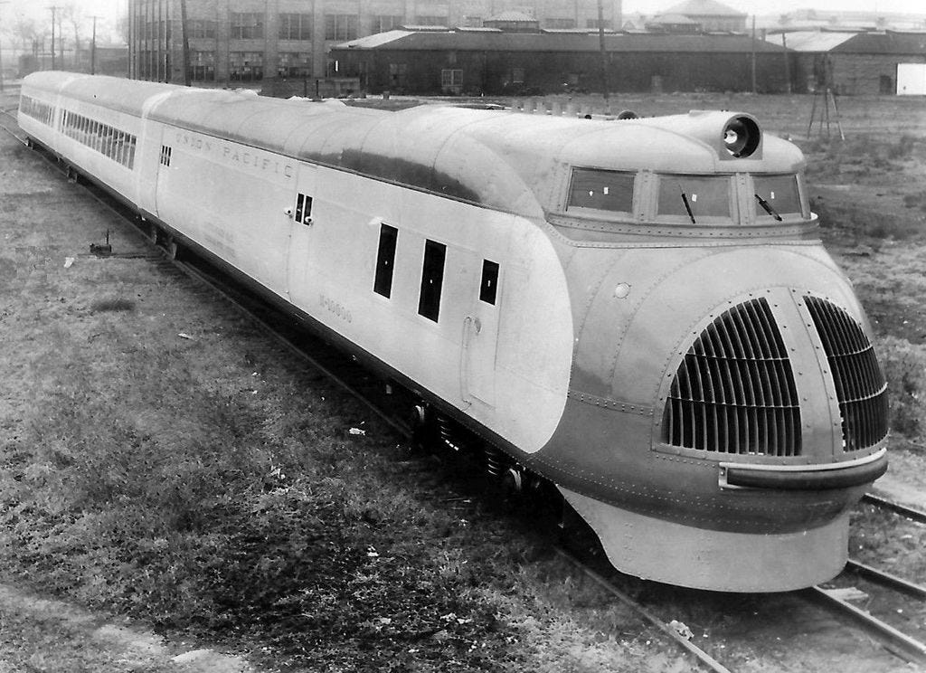 File:Union Pacific M10000 at Pullman 1934.jpg - Wikimedia Commons