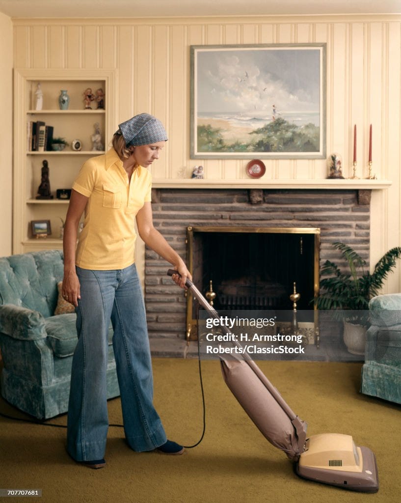 1960s WOMAN WEARING HEAD... 1960s WOMAN WEARING HEAD...