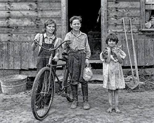 Depression-era children find joy in simple things