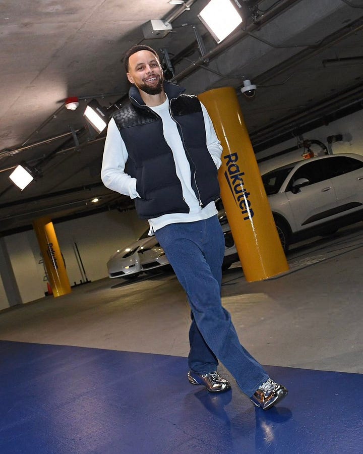 Chris Webber and Stephen Curry wearing the Dada CDubbz 2002 -> 2026