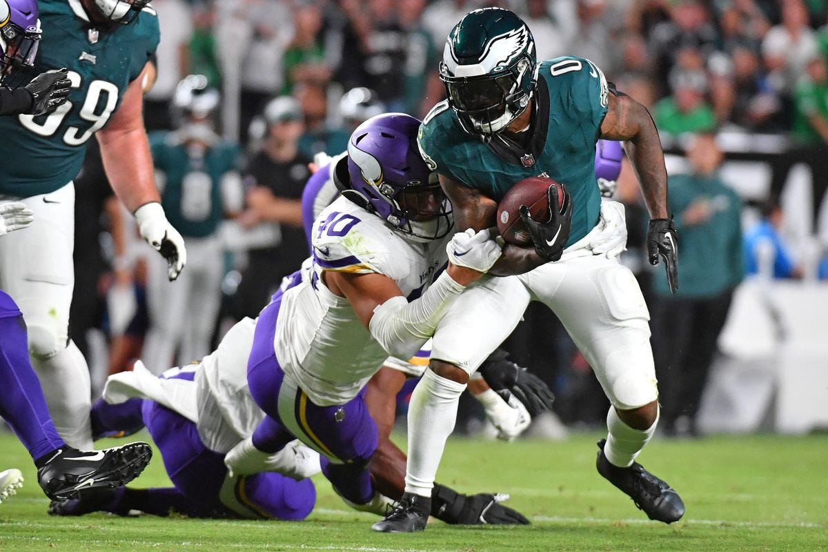 D'Andre Swift fantasy football updates: Eagles RB getting vultured by his QB Week 2 - DraftKings Network D'Andre Swift fantasy football updates: Eagles RB getting vultured by his QB Week 2 - DraftKings Network