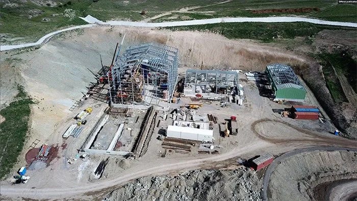 The Amulsar gold mine against the backdrop of COP17 hosted in Yerevan, between opportunities and controversies in Armenia