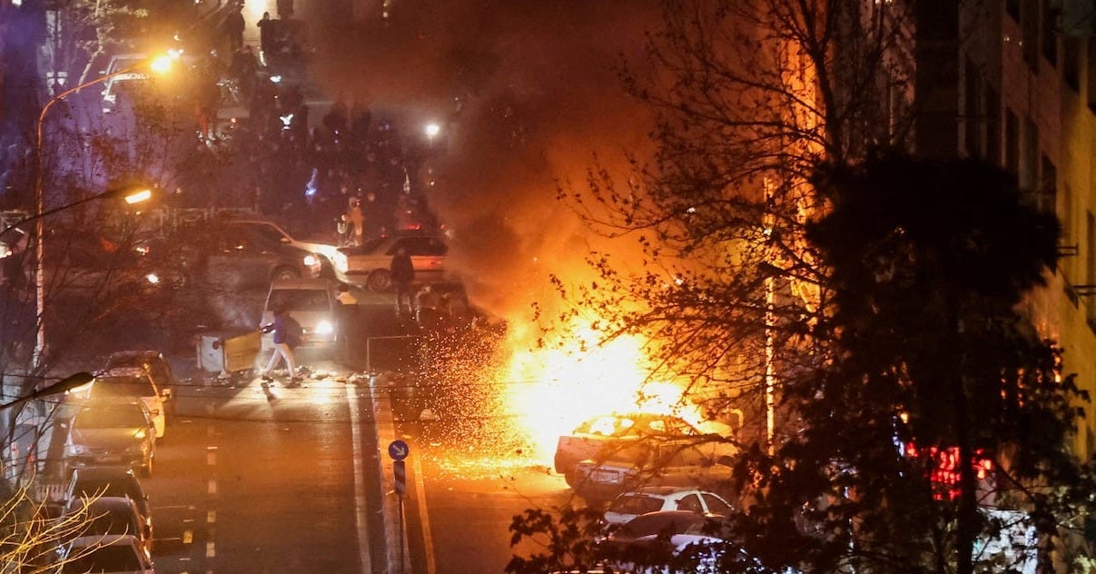 U.S. Warns Citizens to Leave Iran Immediately