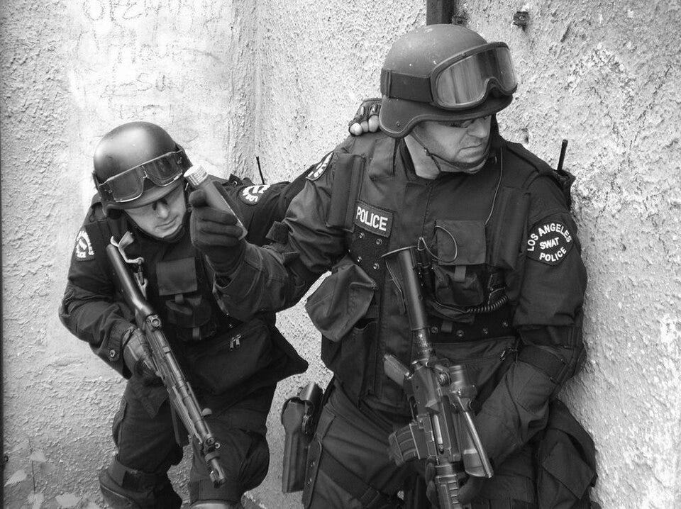 File:LAPD SWAT in the early 2000s.jpg