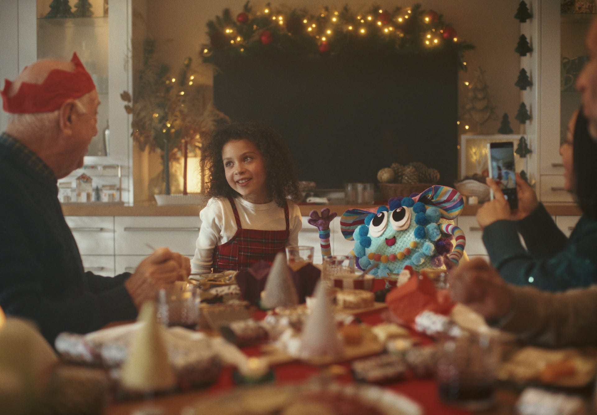 Samsung unveils its new holiday campaign