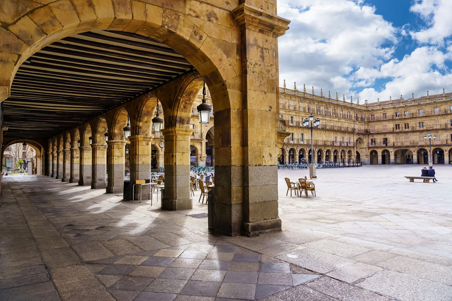 Plaza Mayor of Salamanca on a sunny day to enjoy its architecture Plaza Mayor of Salamanca on a sunny day to enjoy its architecture