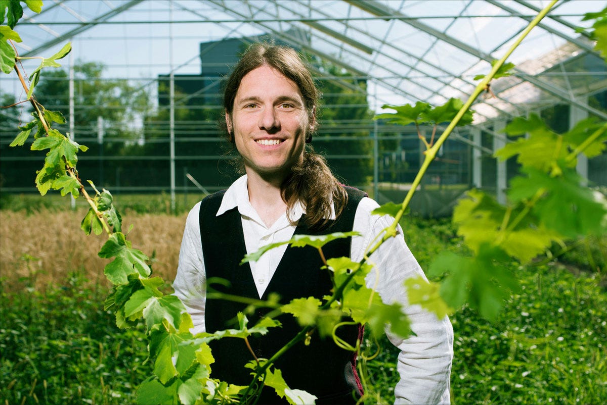 Clemens Arvay Outdoor Portrait Clemens Arvay Outdoor Portrait