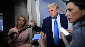 Stock market tumble on announcement day