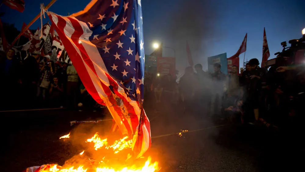 🇮🇱 The Israeli flag just became the only national flag illegal to burn in the United States. Yeah. I'm dead serious. 