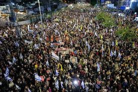 Thousands of Israelis protest Shin Bet ...