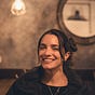 Bea Falcão's avatar
