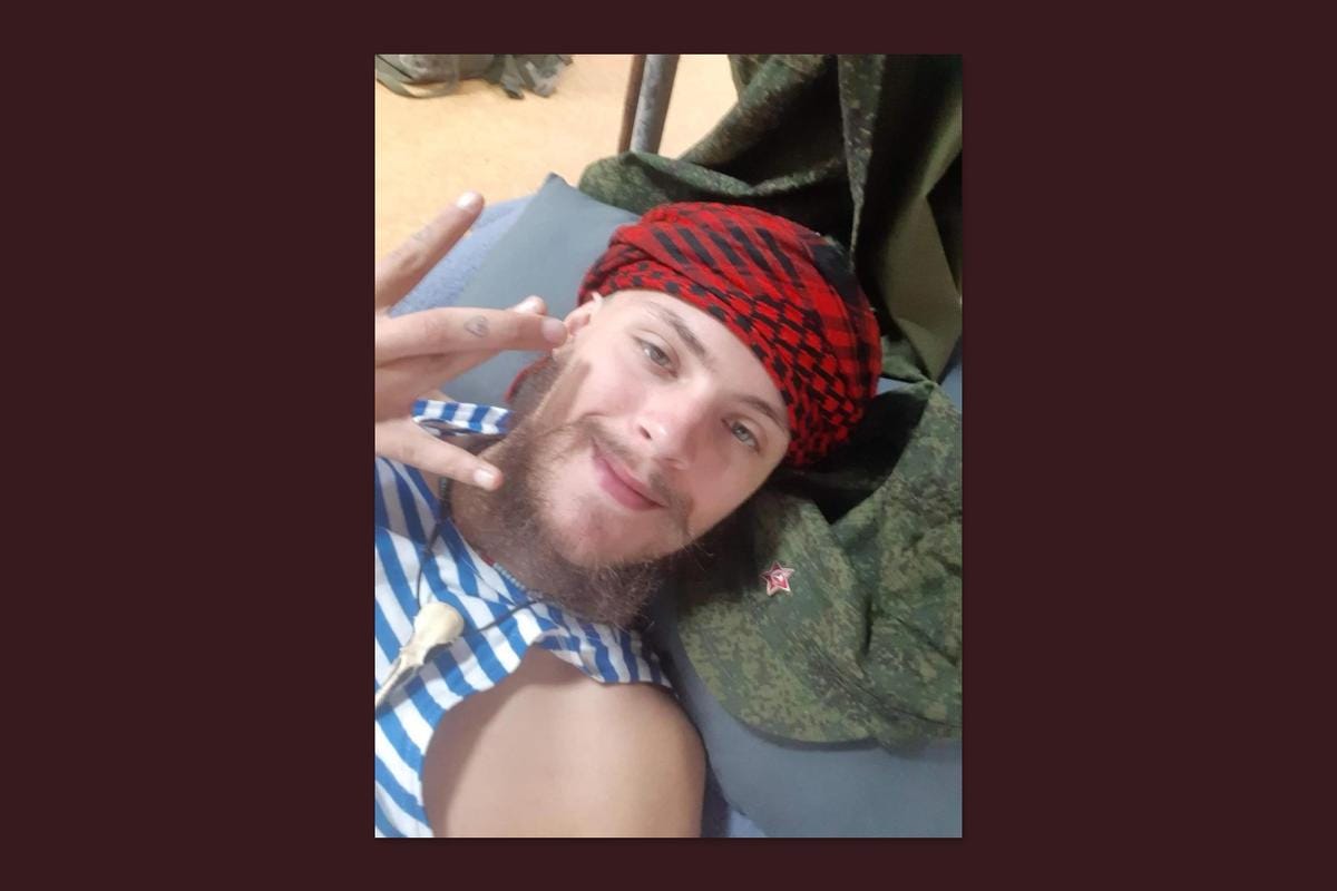 На аватарку в Одноклассниках Глосс поставил фотографию, снятую в расположении полка