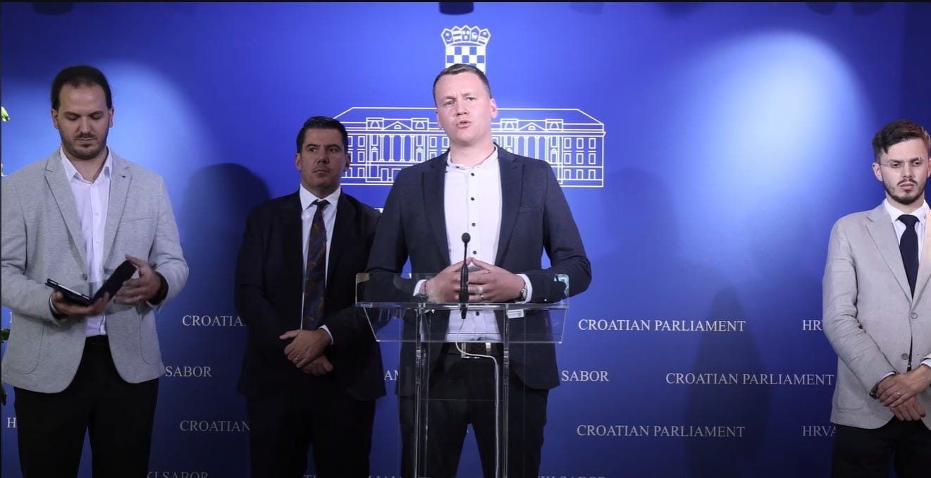 Može biti slika sljedećeg: 4 ljudi, odijelo i tekst "全的一 ۱/// 品品 I000 CROATI CROATIAN CROATIANPARLIAMENT PARLIAMENT HR SABOR CROATIANPARLIAMENT SABORCROATIAXTPARLIAMENT PARLIAMENT CROATIAN CROATIANPARLIAMEN CROATIAN"