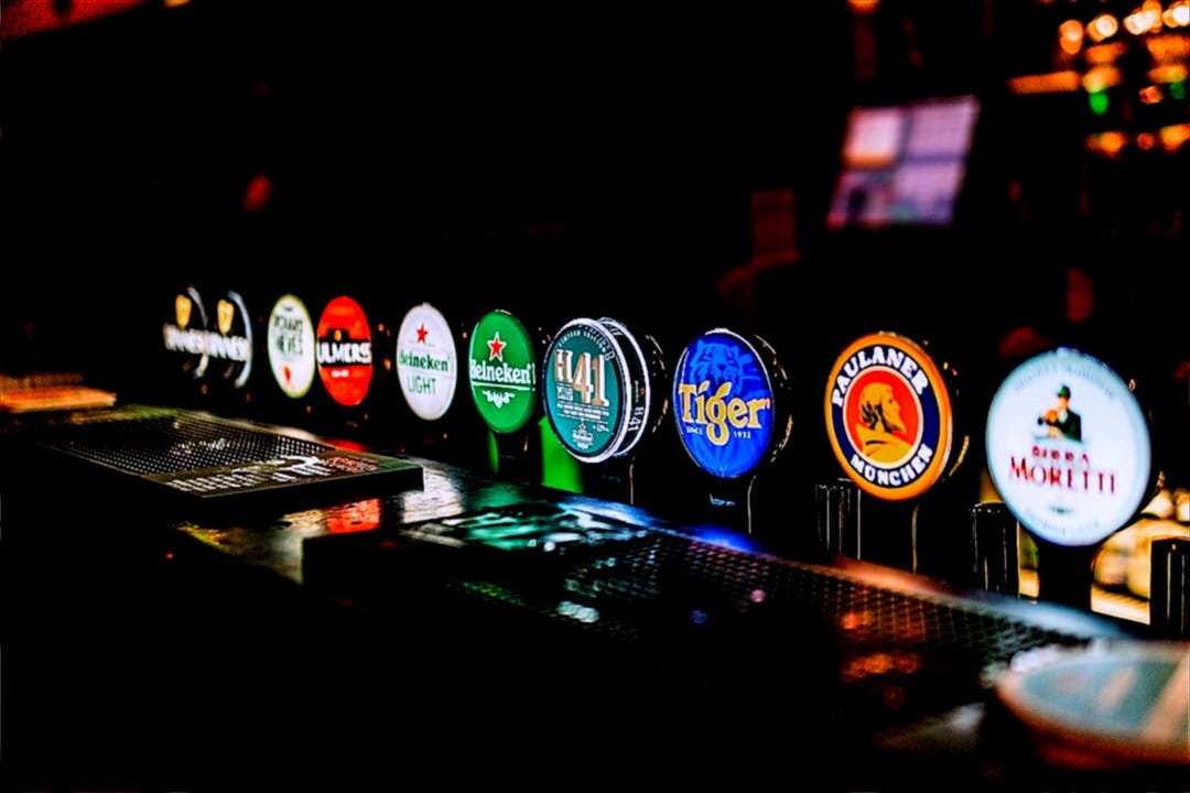 blue and white round container blue and white round container